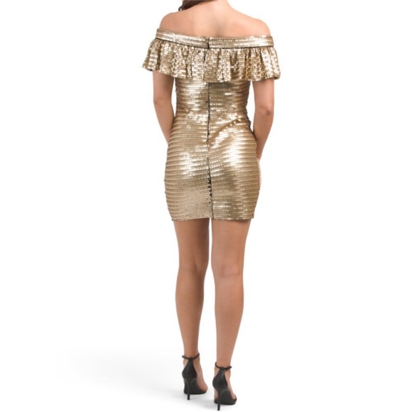 Ruffled Sequined Off-The-Shoulder Minidress
Tadashi Shoji - Picture 2 of 6